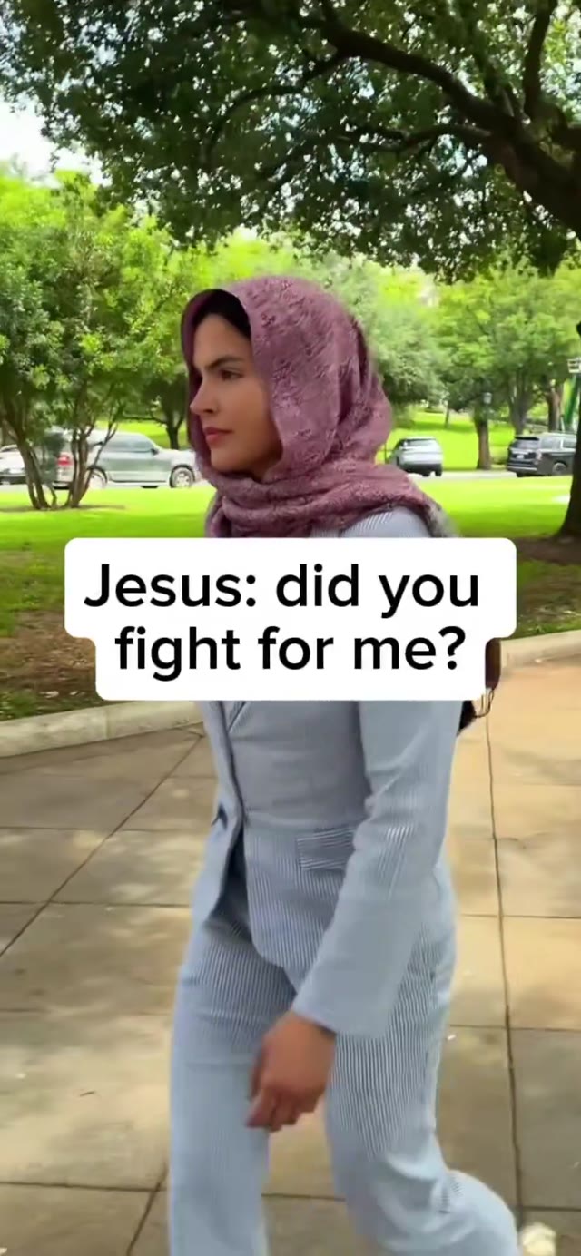 Texas : Valentina Gomez combat pour Jésus face à la charia — @ValentinaForUSA