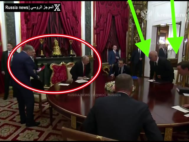 « Red folder » au Kremlin : Poutine, Witkoff, Kushner, table ronde — relais @mog_russEN