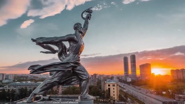 Moscou « 879 ans » : le clip du 7 septembre recule le Jour de la ville — @ThierryTout