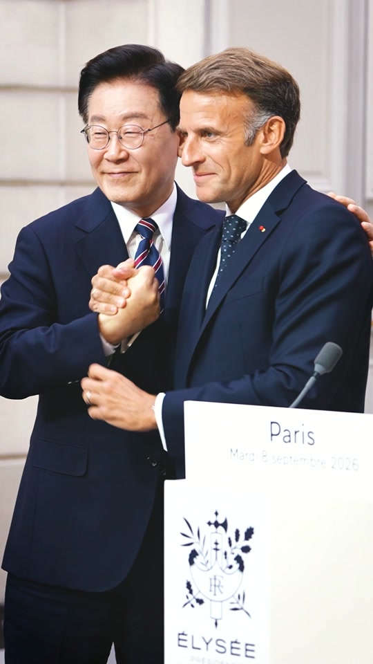 « 환영합니다 ! » : le compte officiel d'Emmanuel Macron salue la Corée en coréen — 11 secondes de soft-power (2 M vues)