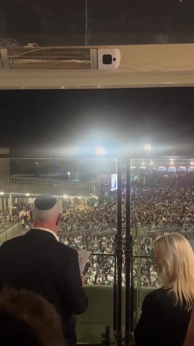 « Prière pour les soldats du Tsahal » : Netanyahou et Sara au Mur le 19 septembre — Selih'ot vraies, le verset de victoire est le bandeau Kastel