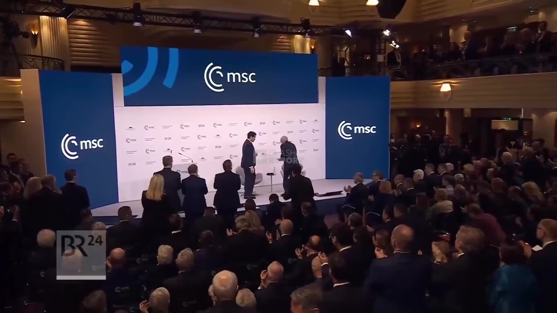 « Just got » : l'ovation de Rubio à Munich, recyclée sept mois plus tard