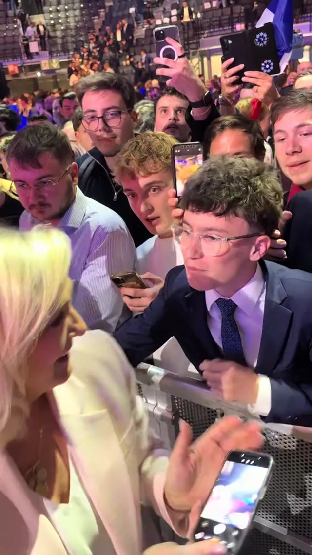 « Appareil photo » : la légende s’arrête là